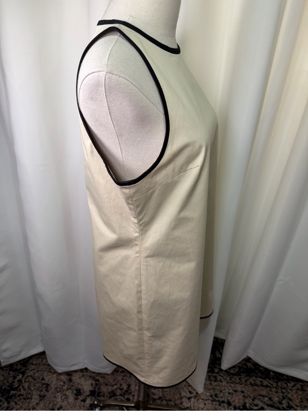 NWT Theory ‘Shift Dress in Organic Cotton’ in “Sand/Black” Size 12 - Picture 15 of 16